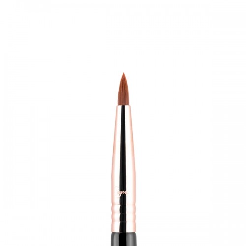 E06 Winged Liner Eye Brush by Sigma Beauty