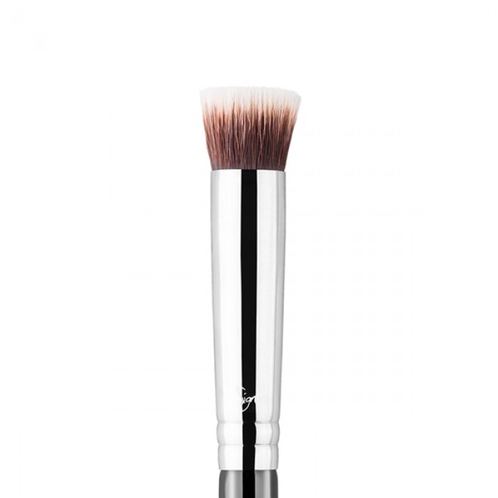 P80 Precision Flat Face Brush by Sigma Beauty