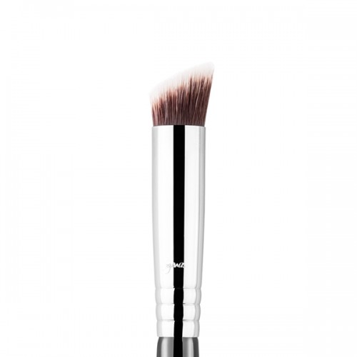 P88 Precision Flat Angled Face Brush by Sigma Beauty