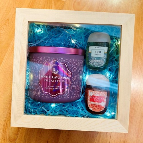 Gift Set F | Bath & Body Works 3-Wick Candle & PocketBac Hand Sanitizers